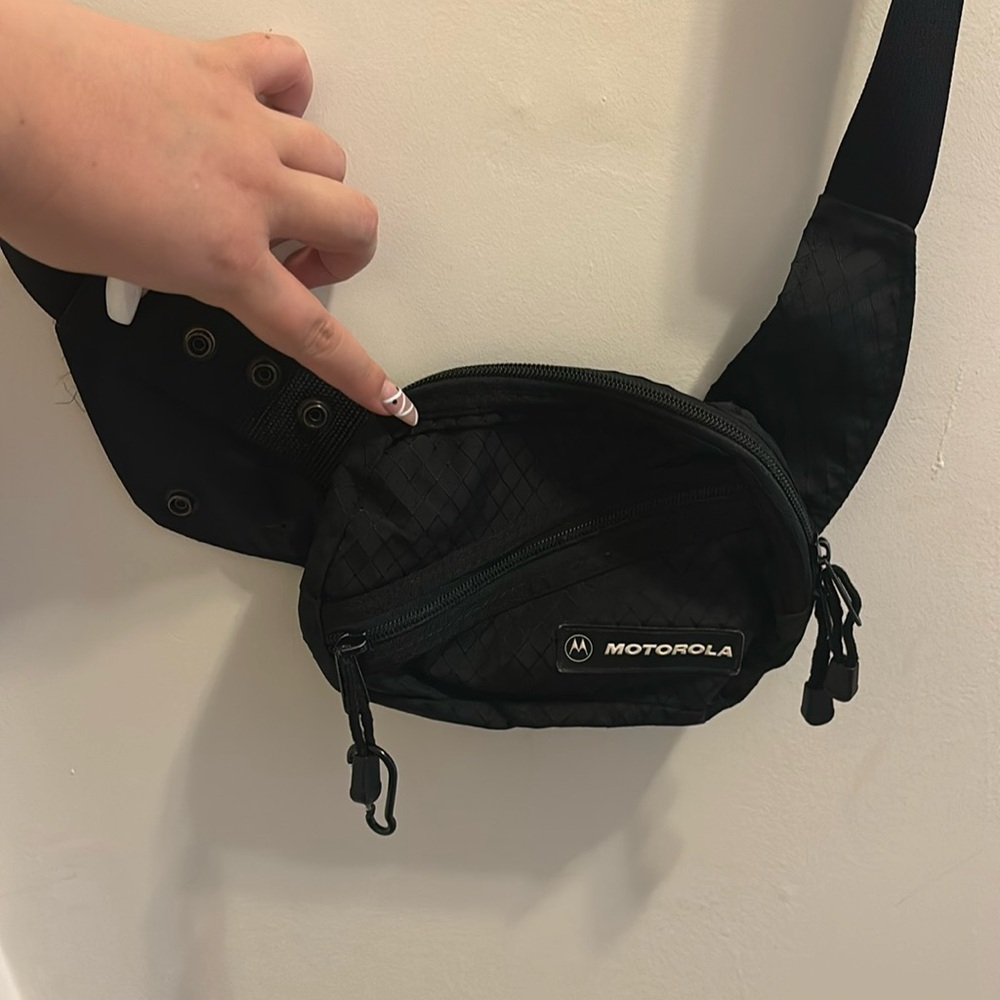 Motorola fanny pack with two pockets
